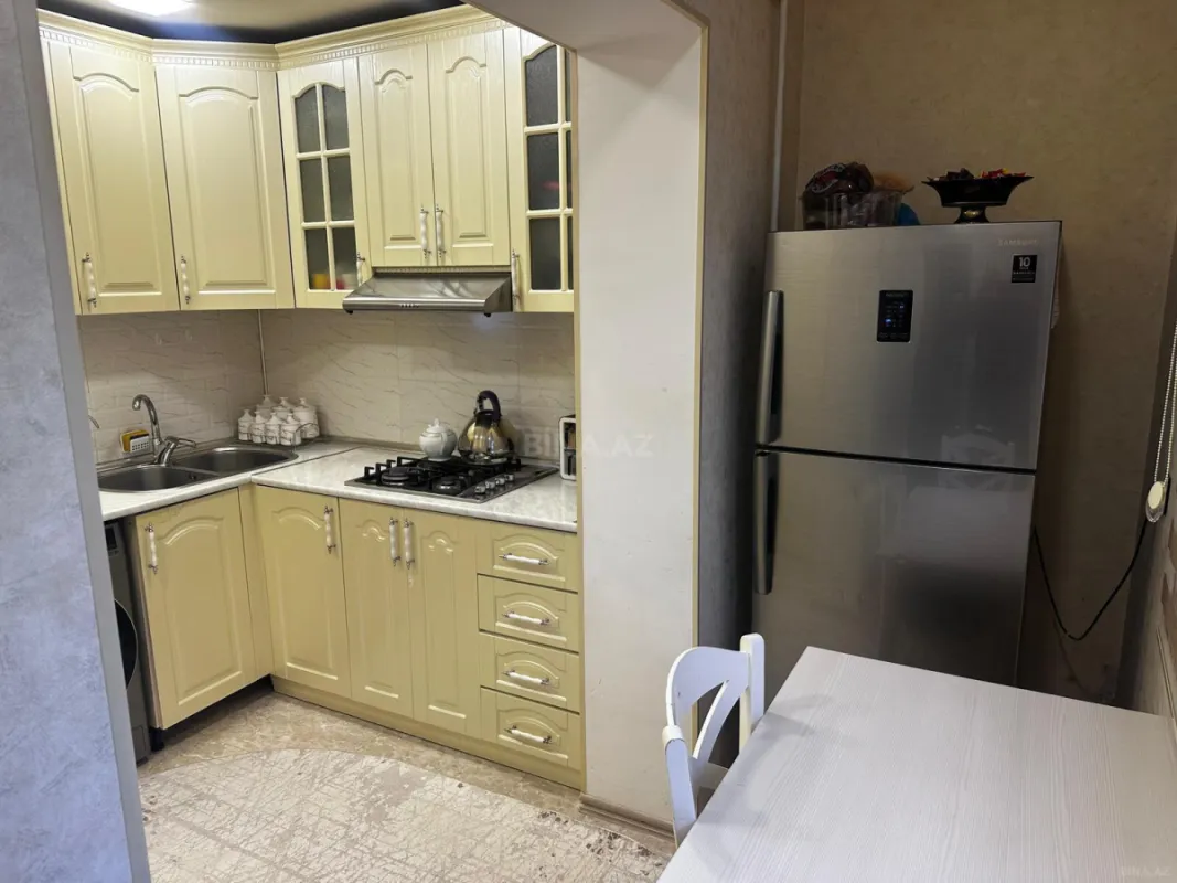 Satılır 4 otaqlı mənzil 110 m²