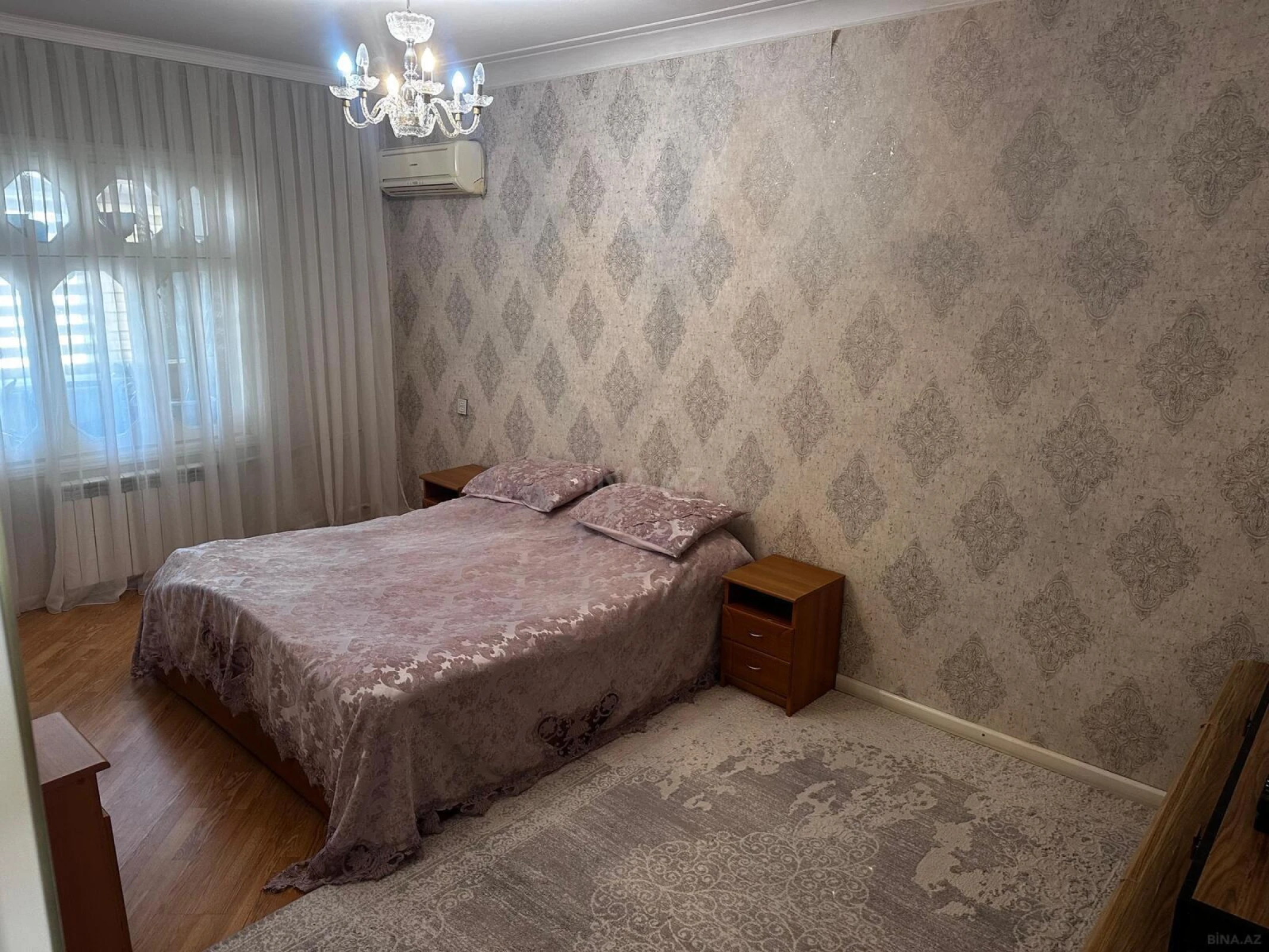 Satılır 4 otaqlı mənzil 110 m²