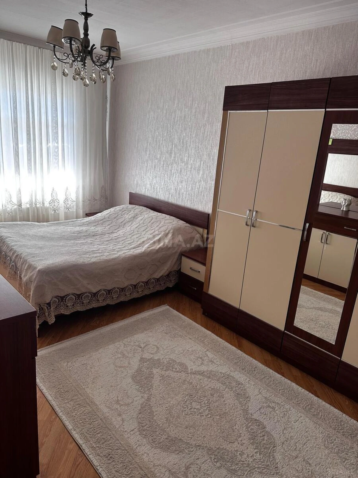Satılır 4 otaqlı mənzil 110 m²