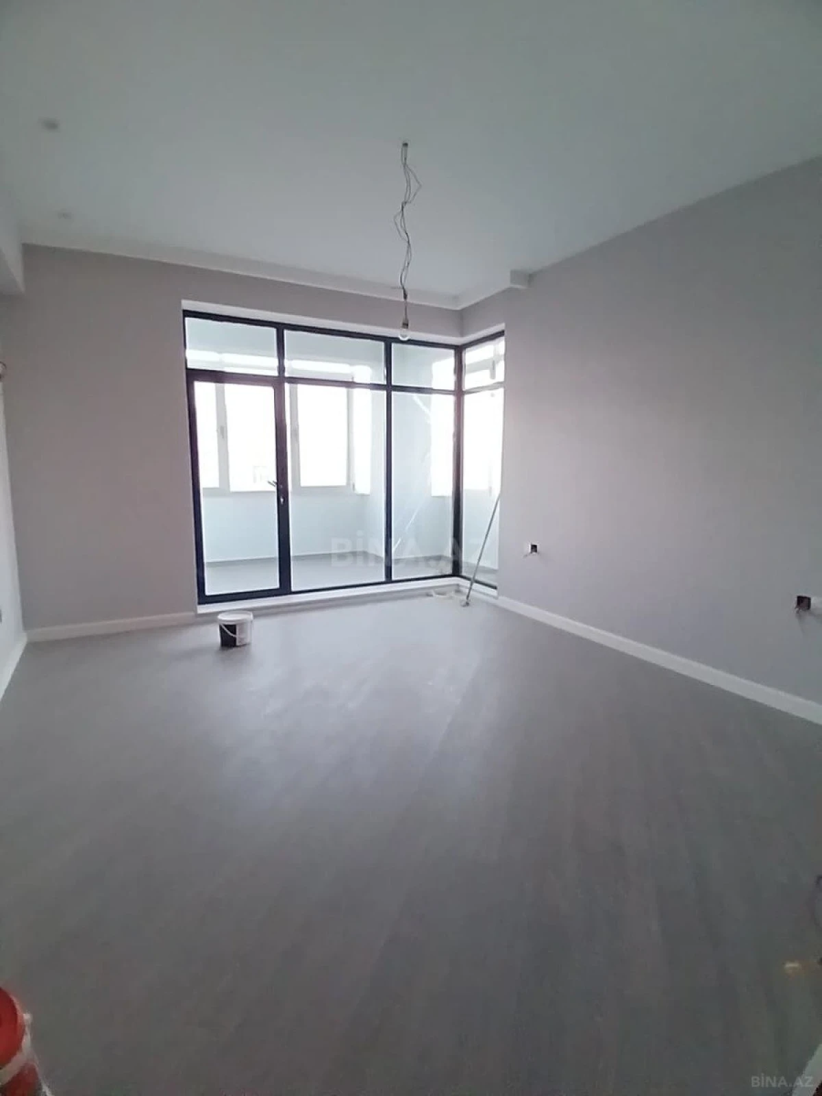 Satılır 4 otaqlı mənzil 250 m²