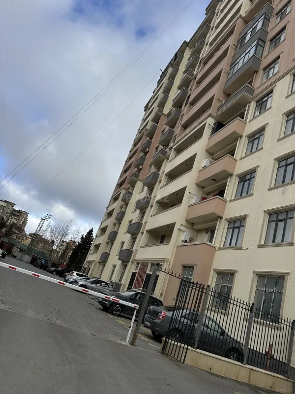 Satılır 2 otaqlı mənzil 85 m²