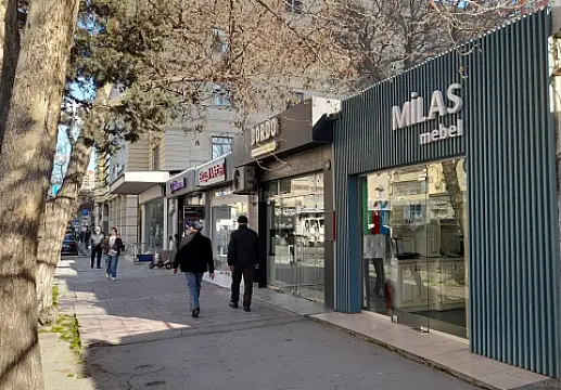 Satılır obyekt 44 m²