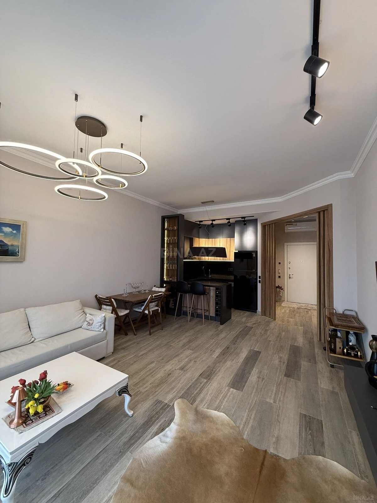 Satılır 3 otaqlı mənzil 98.5 m²