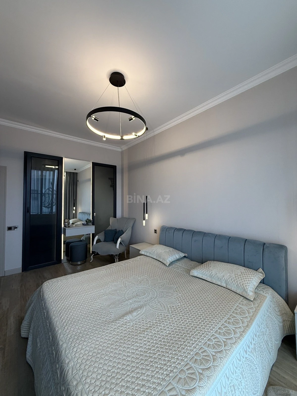 Satılır 3 otaqlı mənzil 98.5 m²