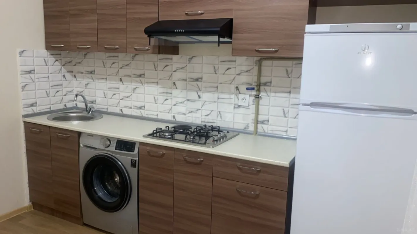 Kirayə verilir 4 otaqlı mənzil 99 m²