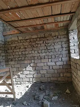 Satılır 6 otaqlı həyət evi 240 m²