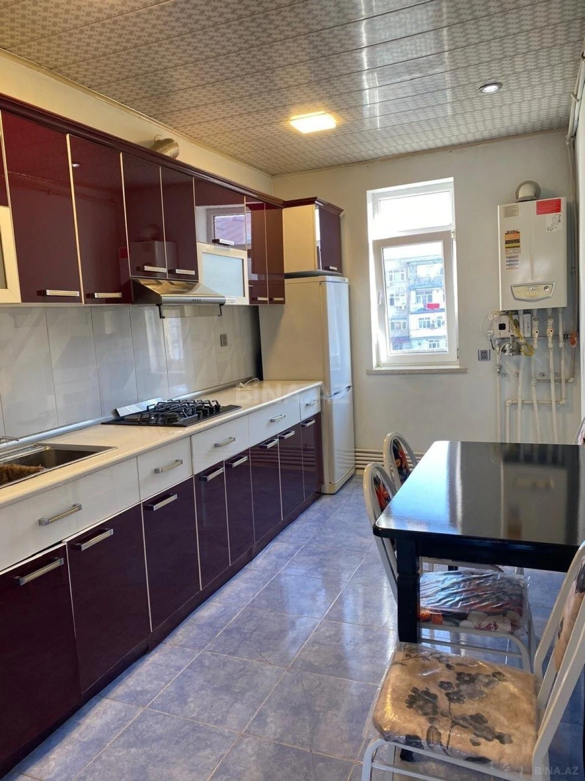 Kirayə verilir 2 otaqlı mənzil 70 m²