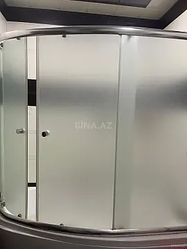 Satılır 4 otaqlı mənzil 131 m²