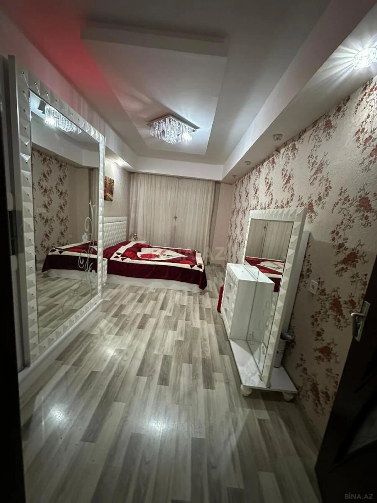 Kirayə verilir 3 otaqlı mənzil 86 m²