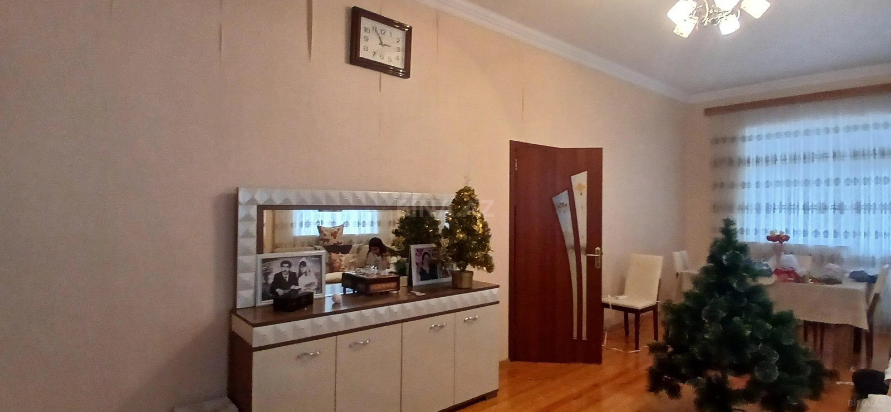 Satılır 5 otaqlı həyət evi 263.5 m²