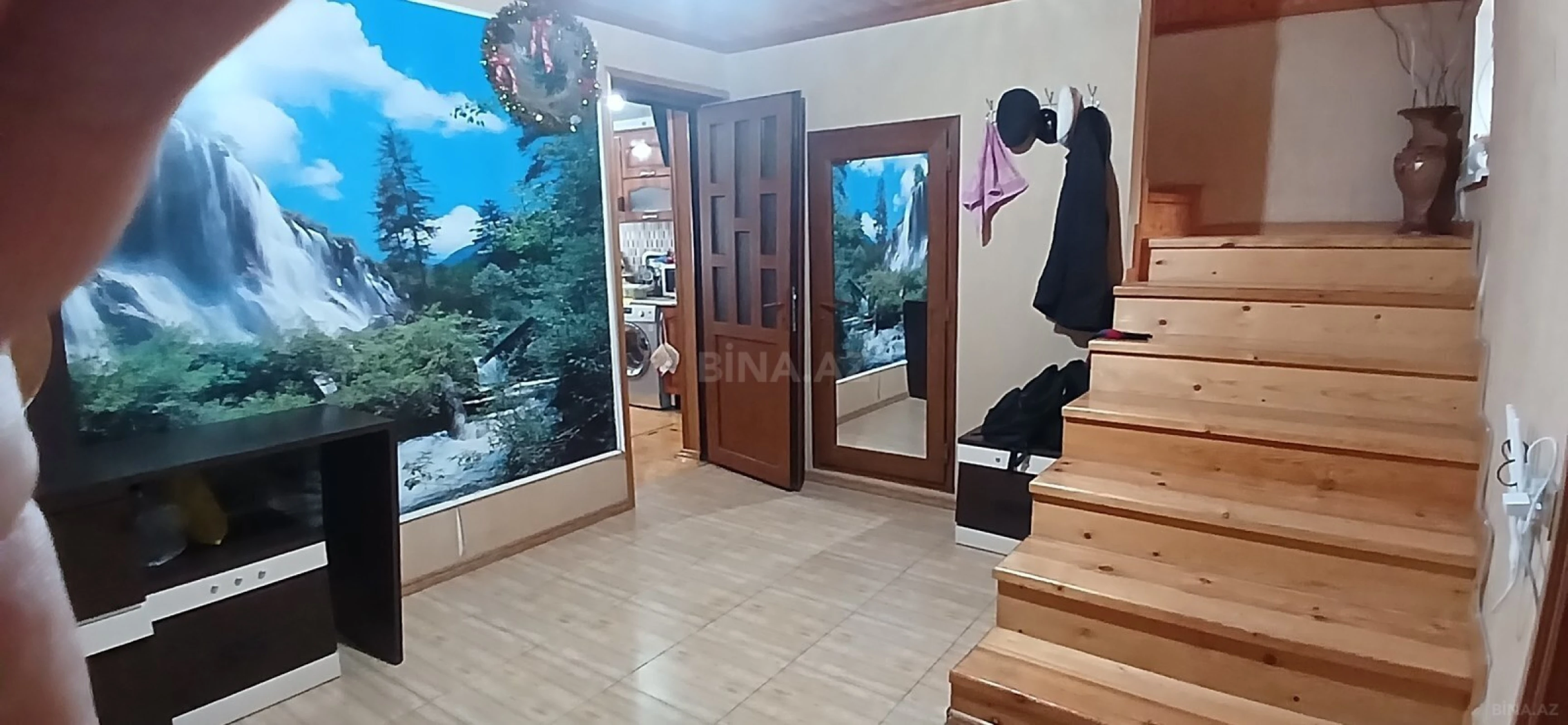 Satılır 5 otaqlı həyət evi 263.5 m²