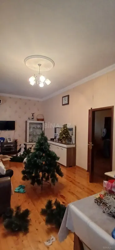 Satılır 5 otaqlı həyət evi 263.5 m²