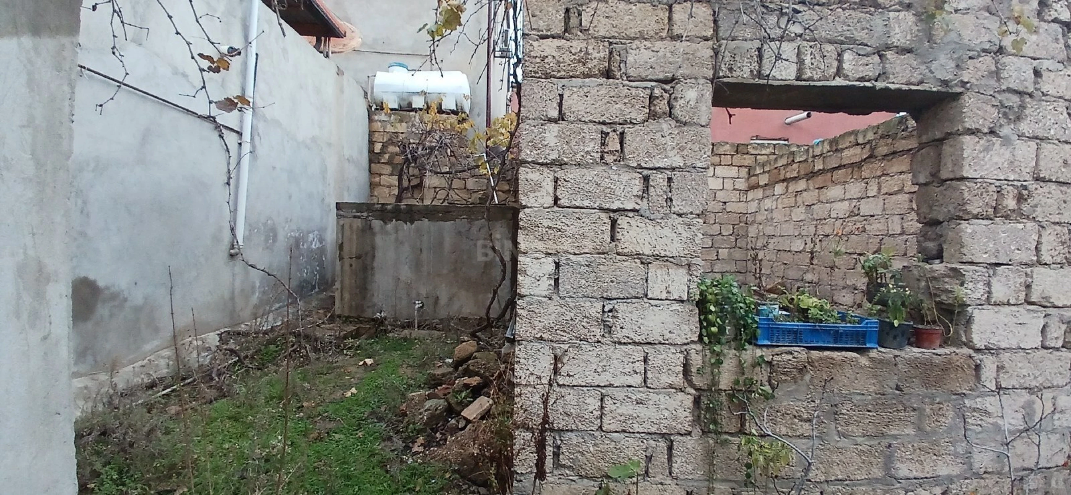 Satılır 5 otaqlı həyət evi 263.5 m²