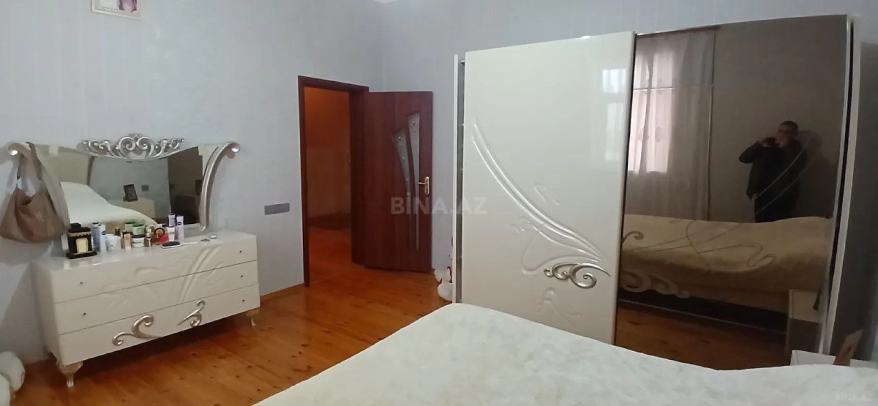 Satılır 5 otaqlı həyət evi 263.5 m²