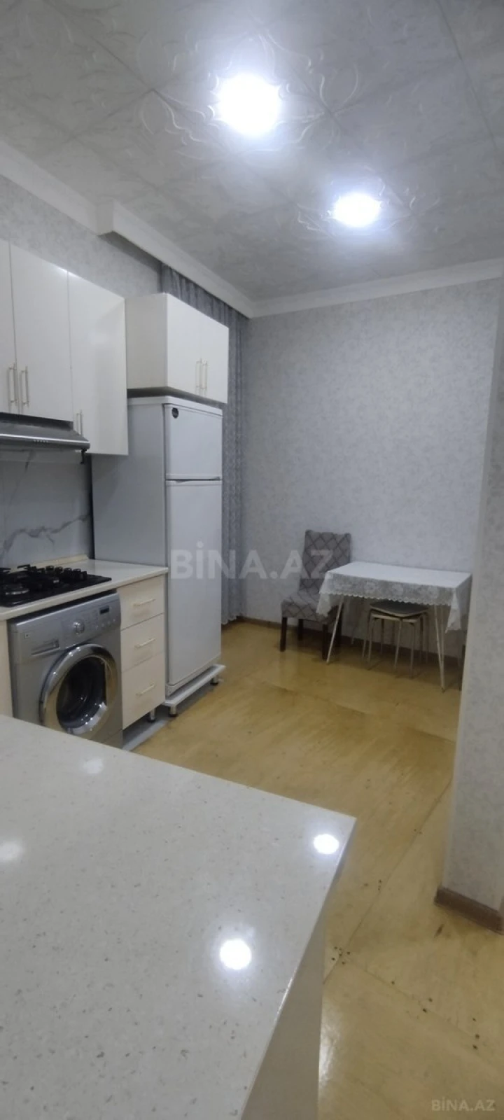 Kirayə verilir 2 otaqlı mənzil 80 m²