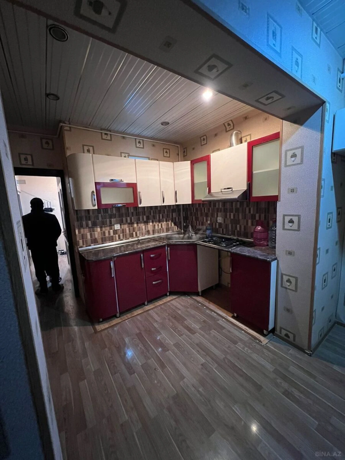 Kirayə verilir 2 otaqlı mənzil 60 m²