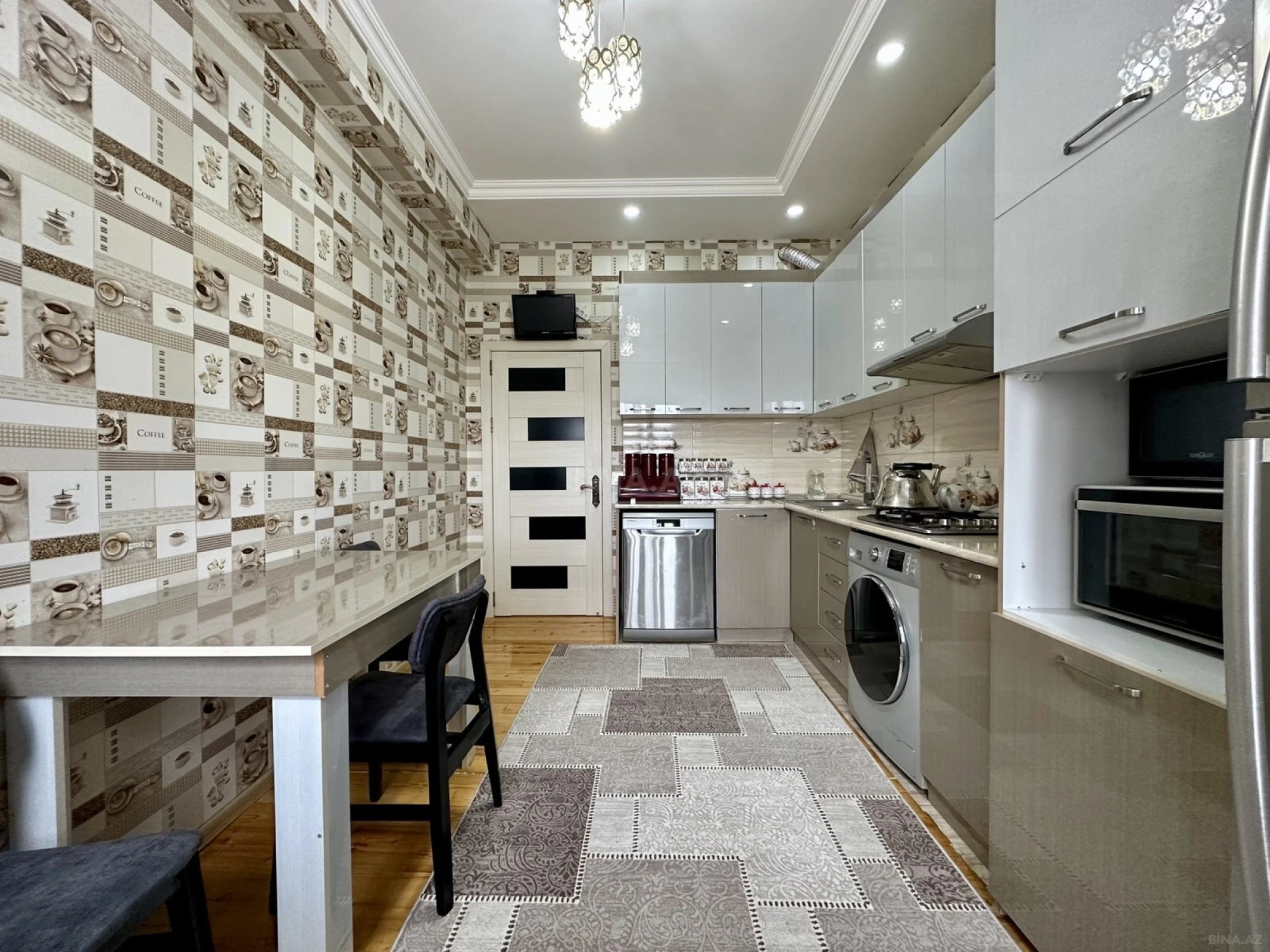 Satılır 3 otaqlı mənzil 105 m²