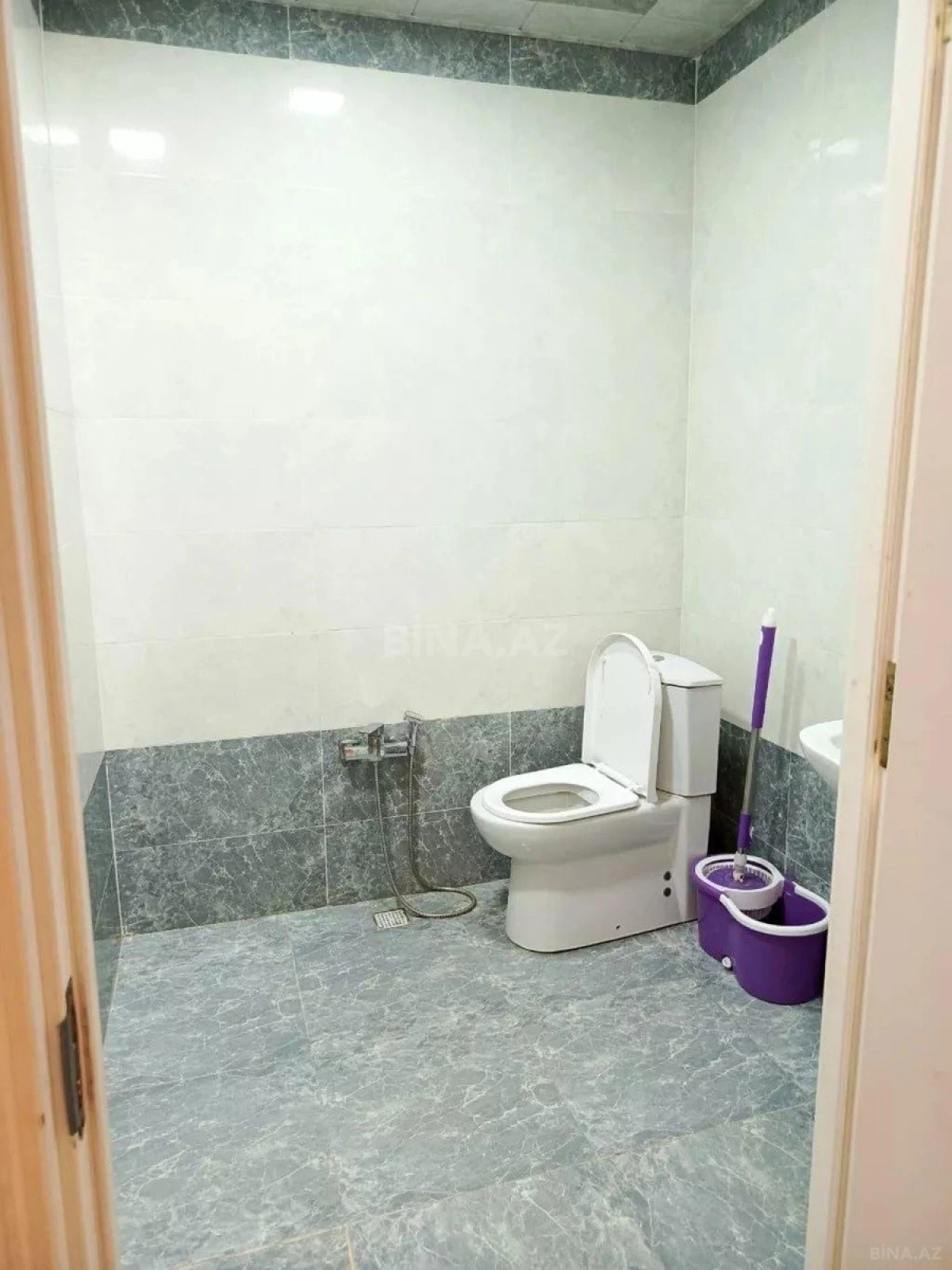 Kirayə verilir 2 otaqlı mənzil 108 m²