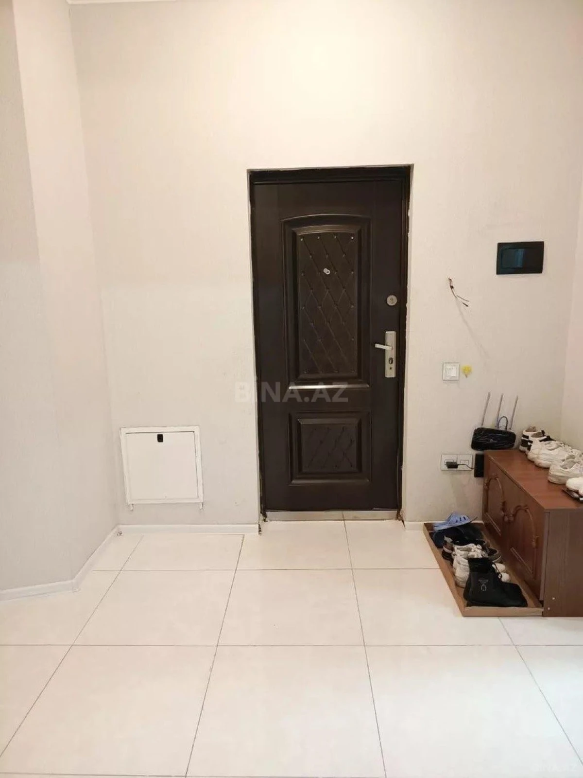 Kirayə verilir 2 otaqlı mənzil 108 m²