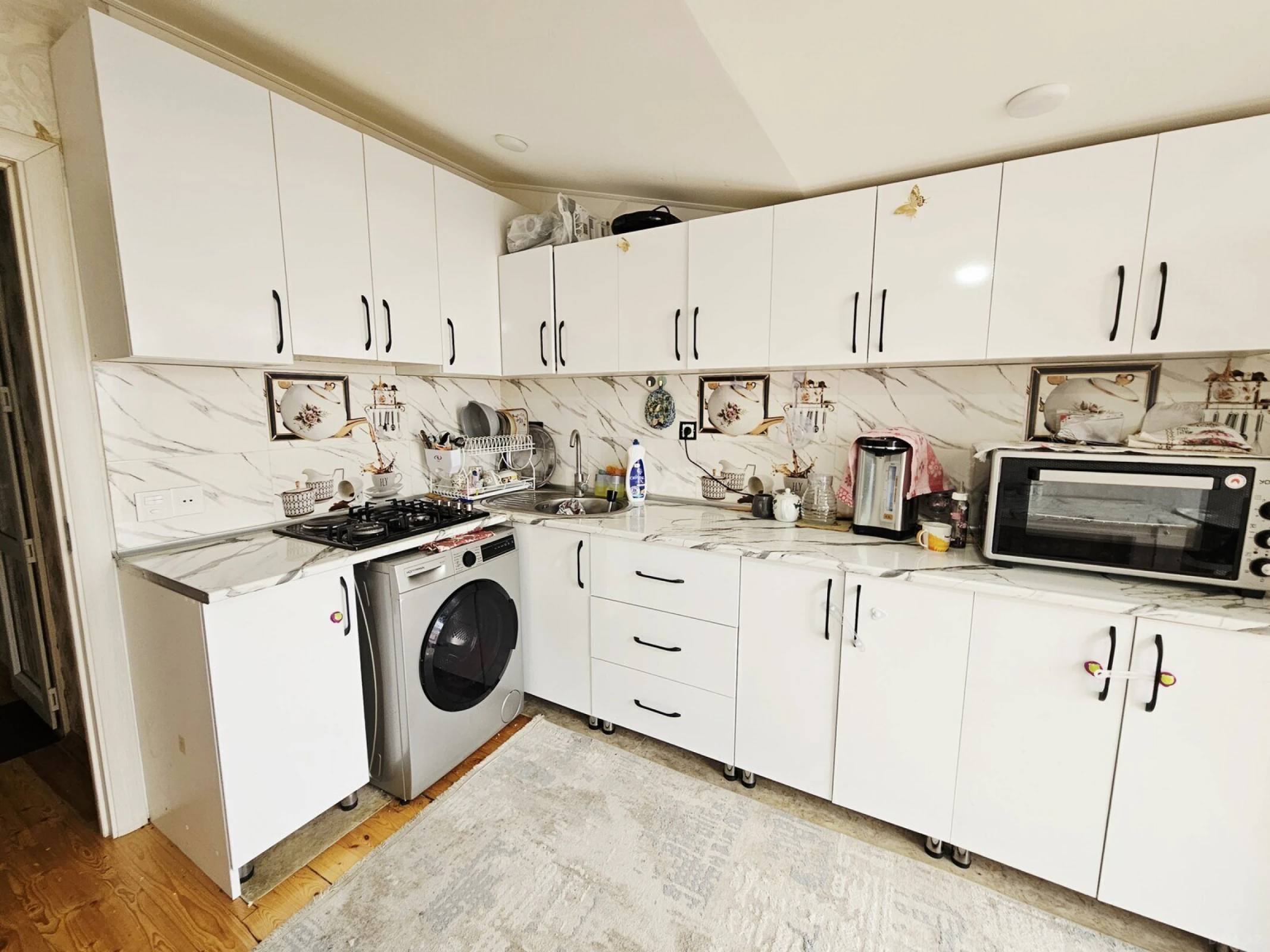 Satılır 2 otaqlı mənzil 64 m²