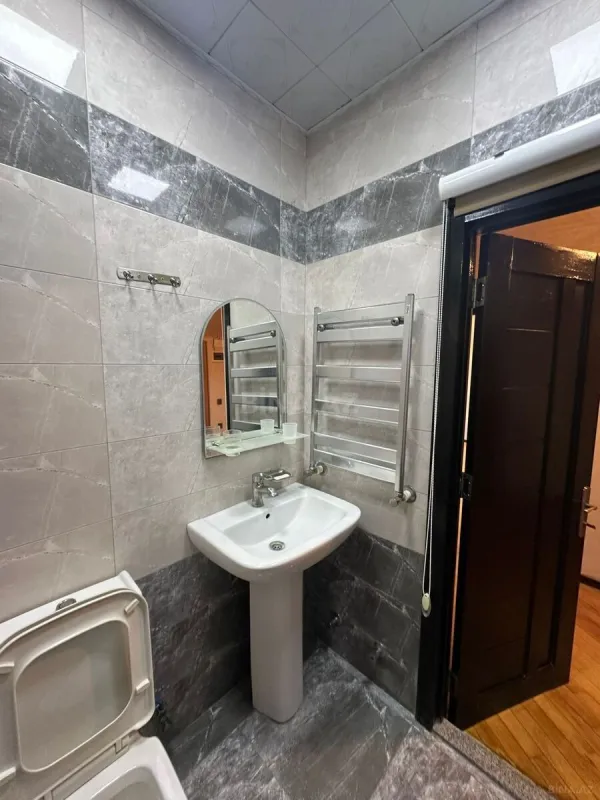Kirayə verilir 2 otaqlı mənzil 55 m²