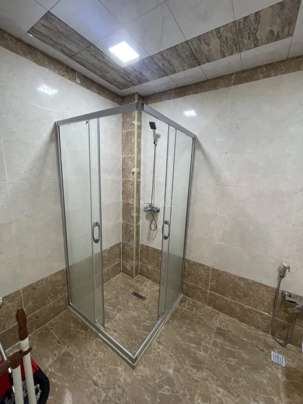 Kirayə verilir 2 otaqlı mənzil 76 m²