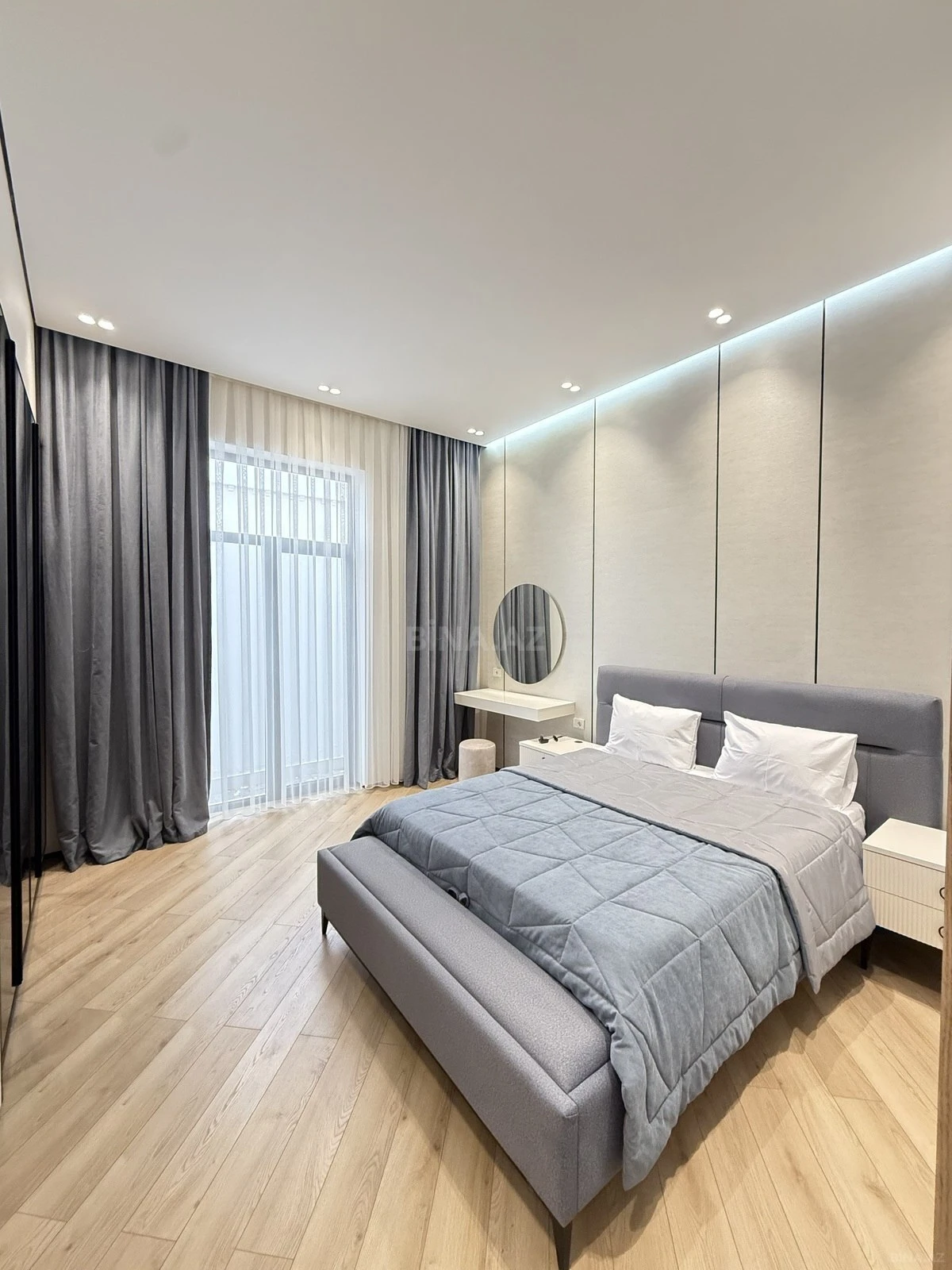 Satılır 5 otaqlı həyət evi 260 m²