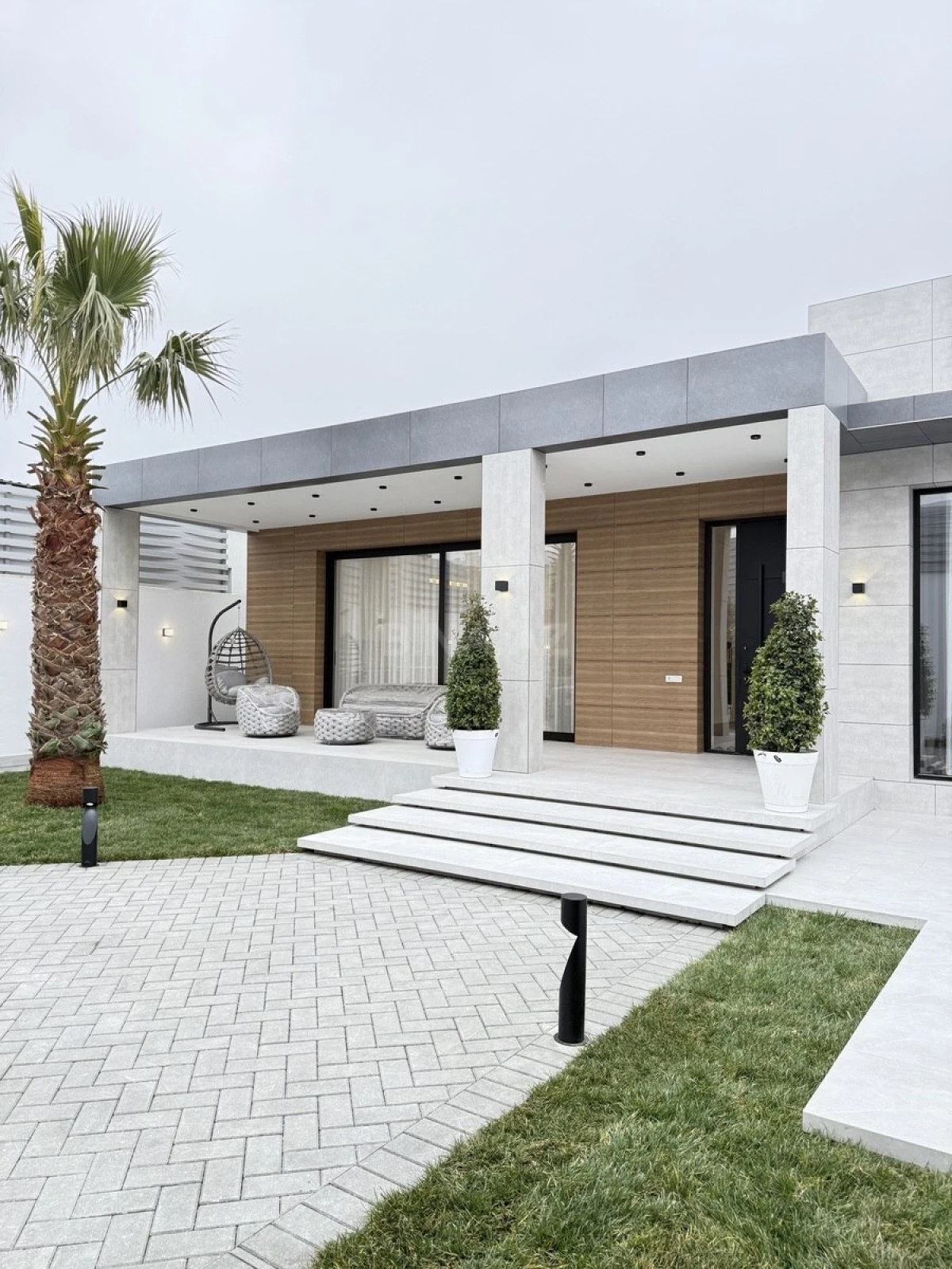 Satılır 5 otaqlı həyət evi 260 m²