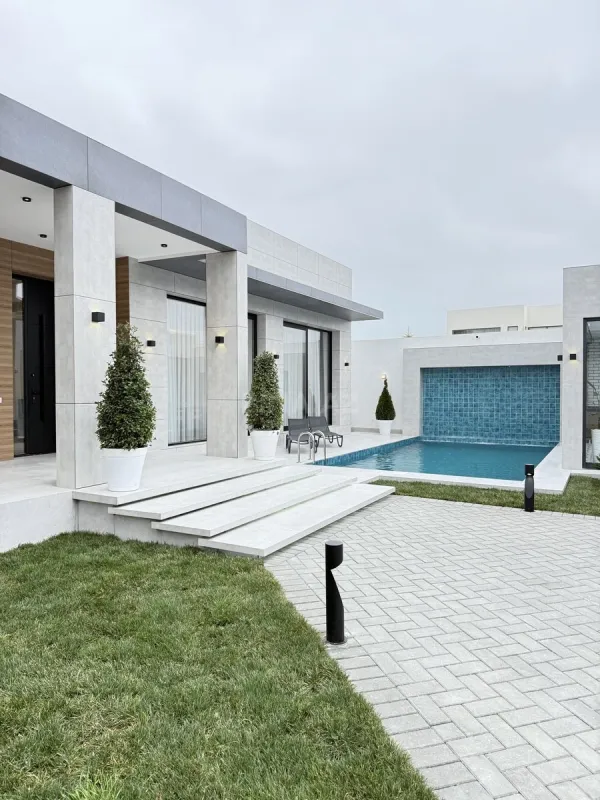 Satılır 5 otaqlı həyət evi 260 m²