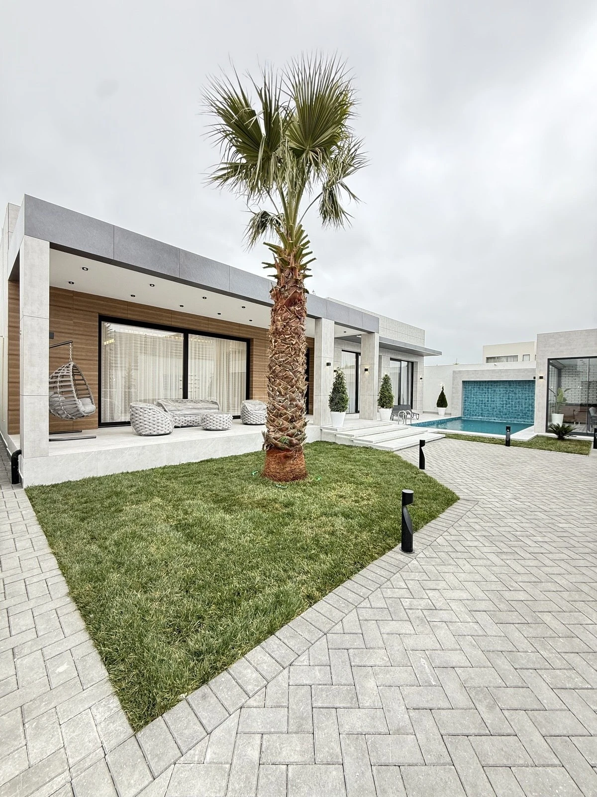 Satılır 5 otaqlı həyət evi 260 m²