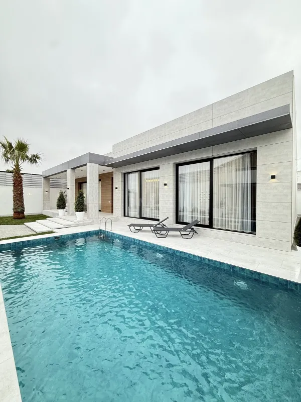 Satılır 5 otaqlı həyət evi 260 m²