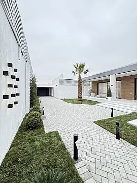 Satılır 5 otaqlı həyət evi 260 m²