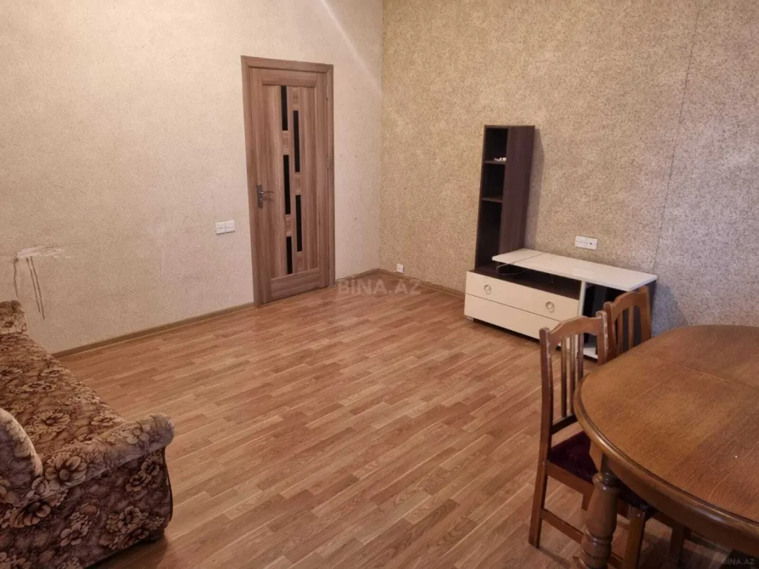 Kirayə verilir 2 otaqlı mənzil 80 m²