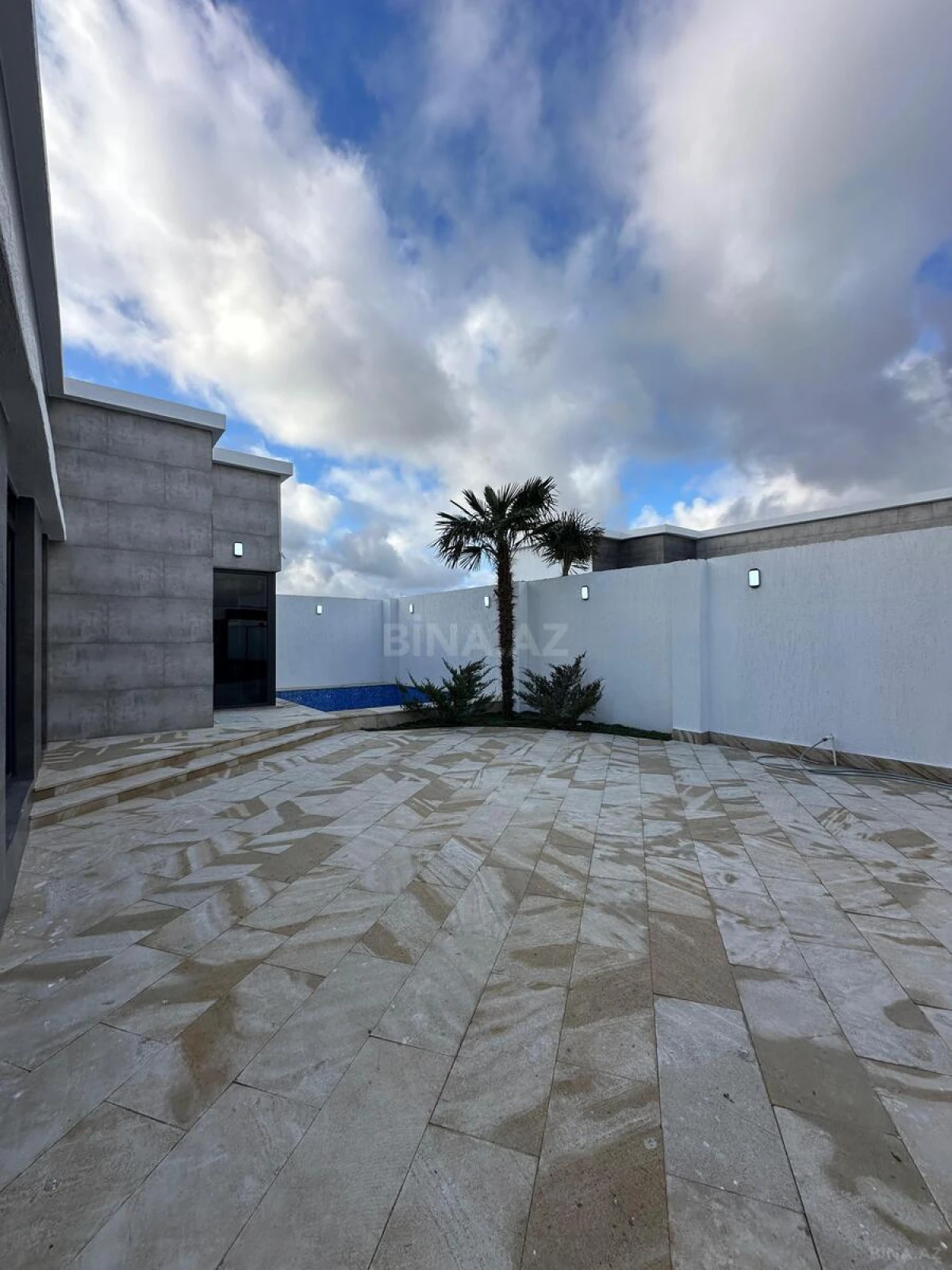 Satılır 4 otaqlı həyət evi 140 m²