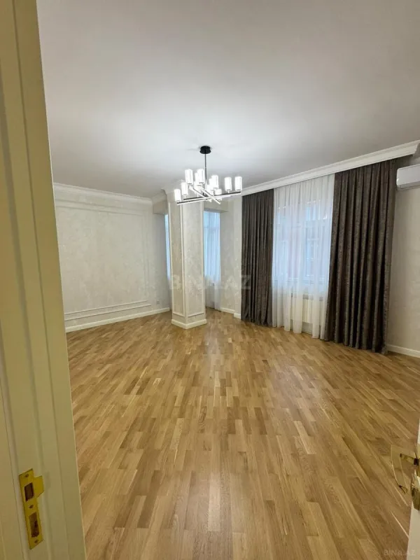 Satılır 2 otaqlı mənzil 68 m²