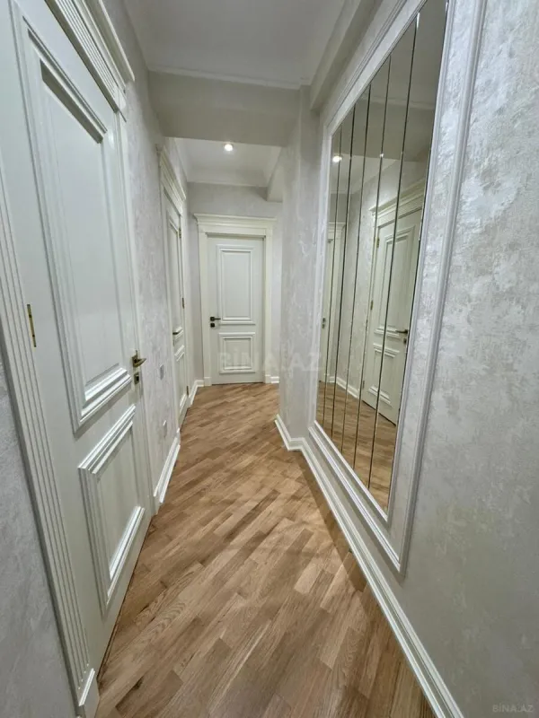 Satılır 2 otaqlı mənzil 68 m²