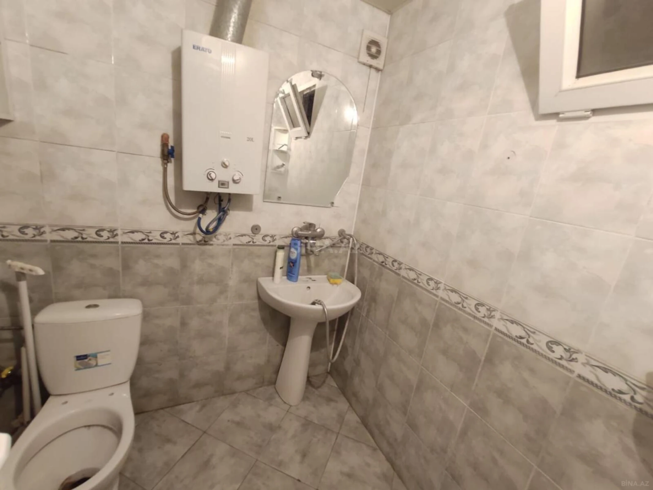 Kirayə verilir 2 otaqlı mənzil 65 m²
