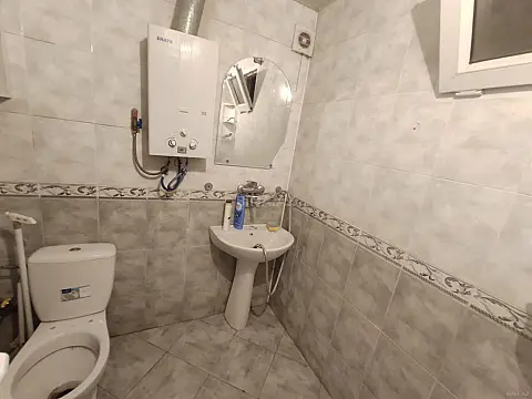 Kirayə verilir 2 otaqlı mənzil 65 m²