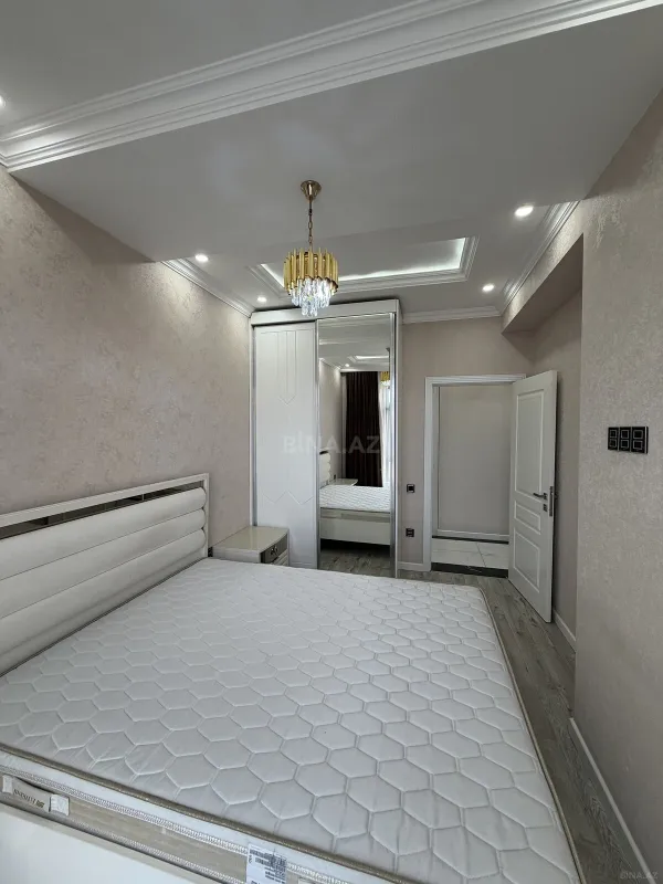 Satılır 2 otaqlı mənzil 81 m²