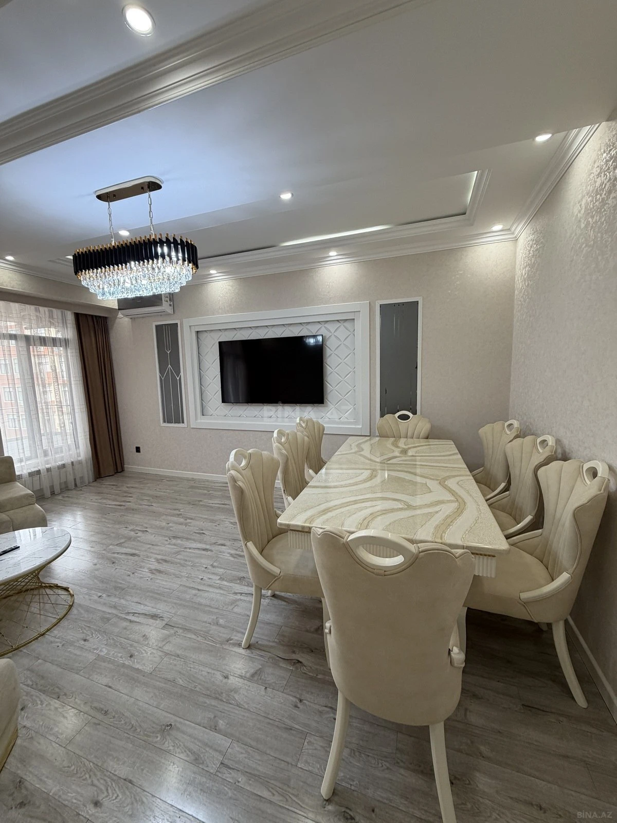 Satılır 2 otaqlı mənzil 81 m²