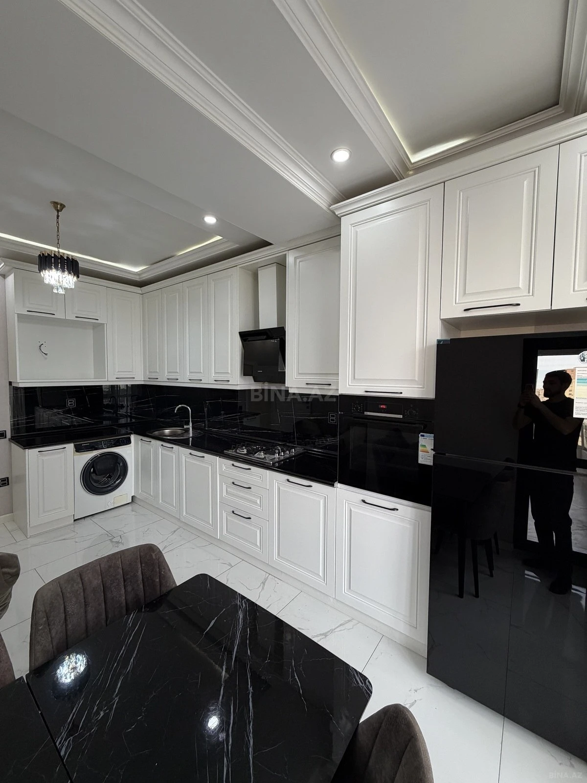 Satılır 2 otaqlı mənzil 81 m²