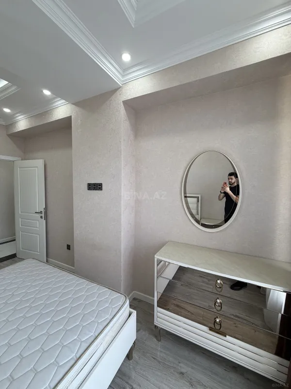 Satılır 2 otaqlı mənzil 81 m²