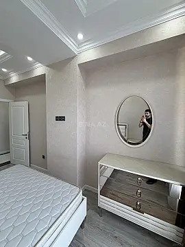 Satılır 2 otaqlı mənzil 81 m²