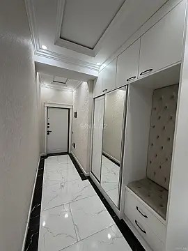 Satılır 2 otaqlı mənzil 81 m²