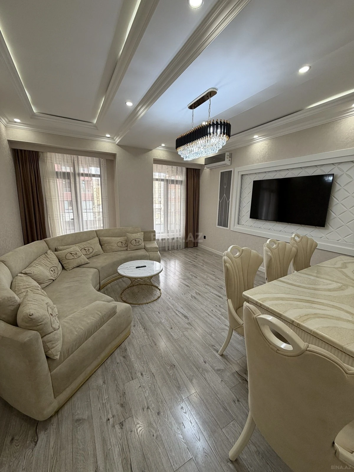 Satılır 2 otaqlı mənzil 81 m²