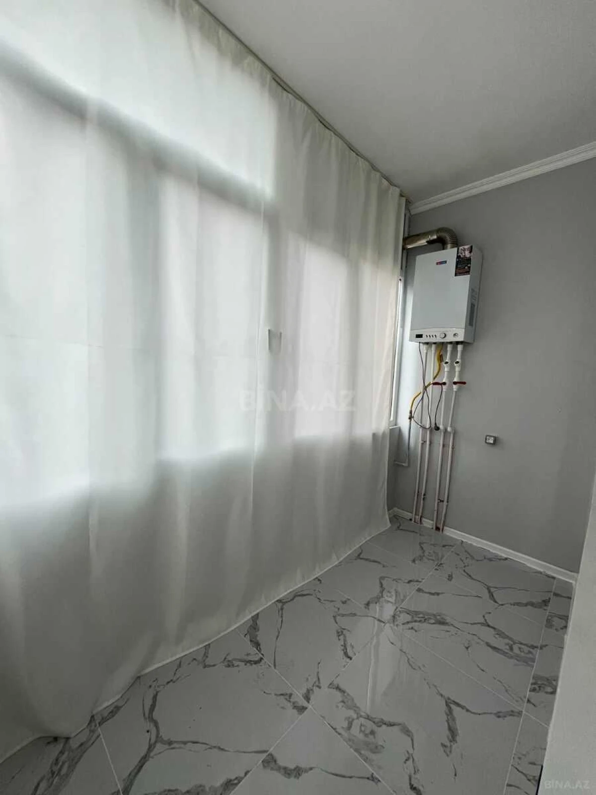 Satılır 2 otaqlı mənzil 58 m²