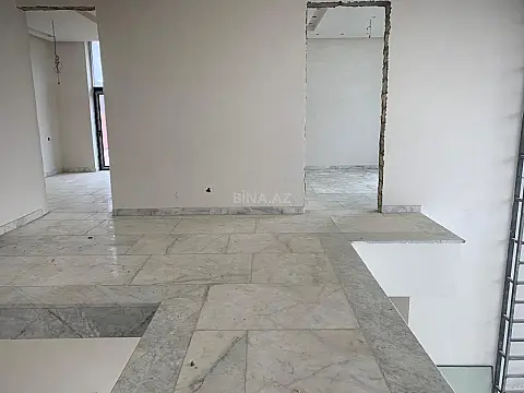 Satılır 8 otaqlı həyət evi 450 m²
