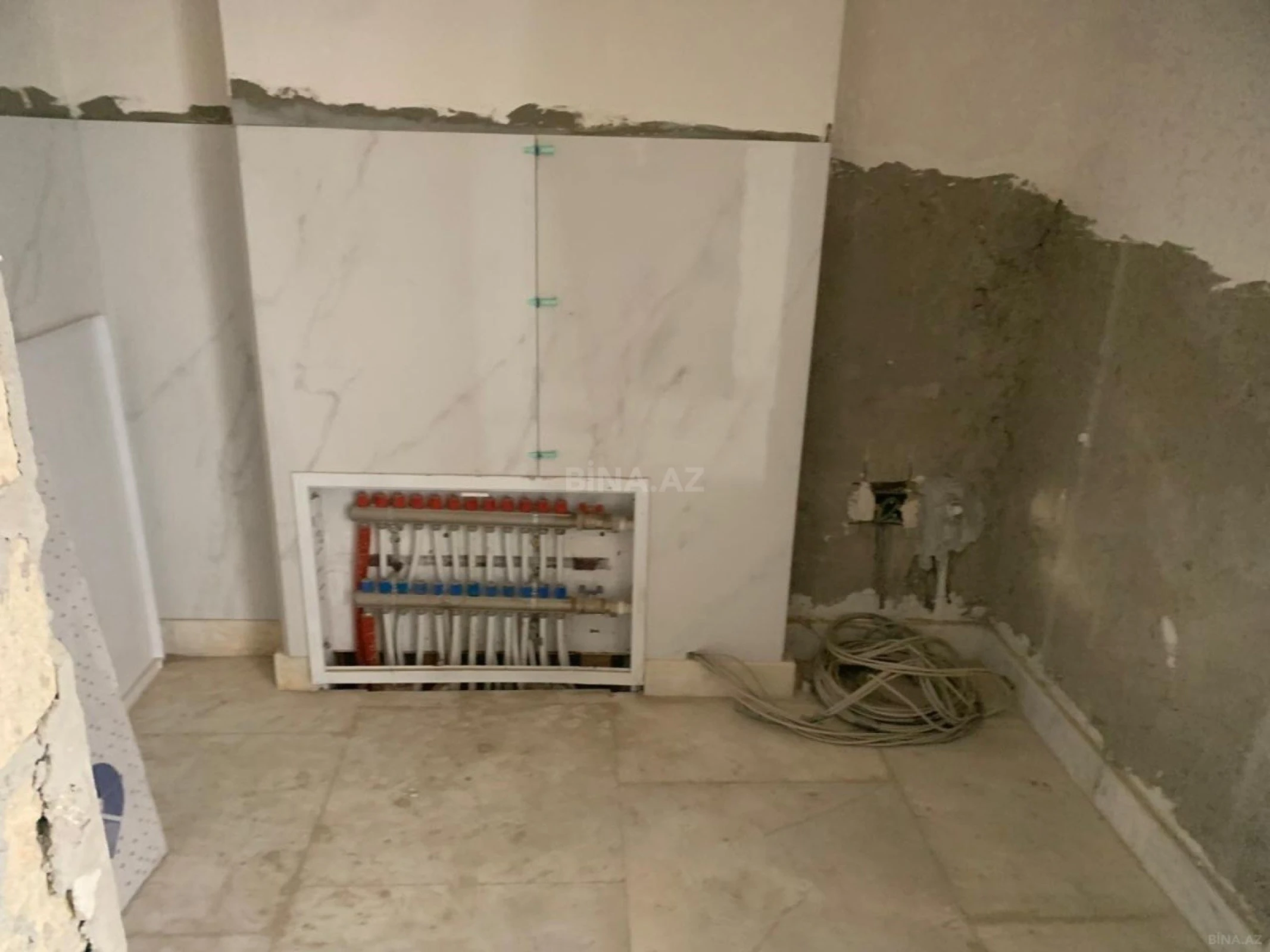 Satılır 8 otaqlı həyət evi 450 m²