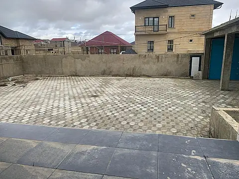 Satılır 8 otaqlı həyət evi 450 m²