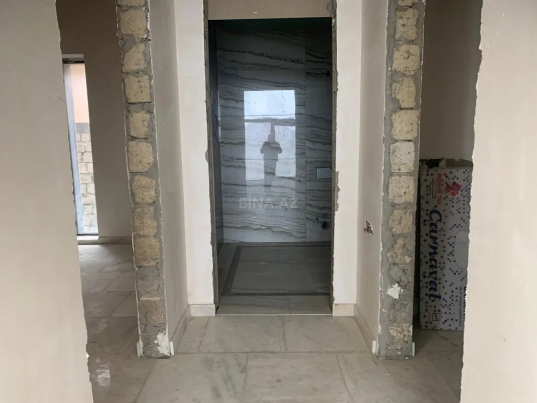 Satılır 8 otaqlı həyət evi 450 m²